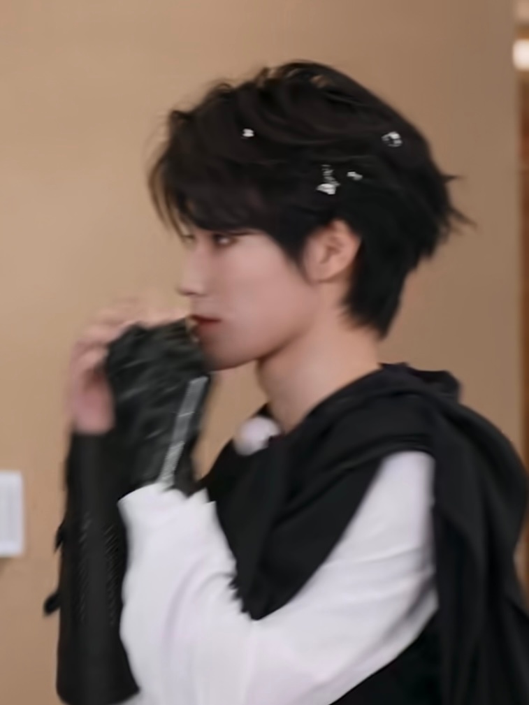 睫毛精你赢了🤏张真源奔跑吧 