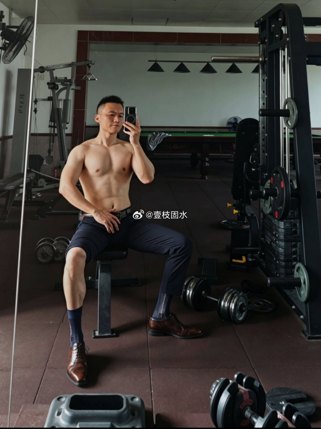 伊朗队称有尊严地离开体育无国界，音乐无国界，艺术无国界，救死扶伤无国界。但是运动