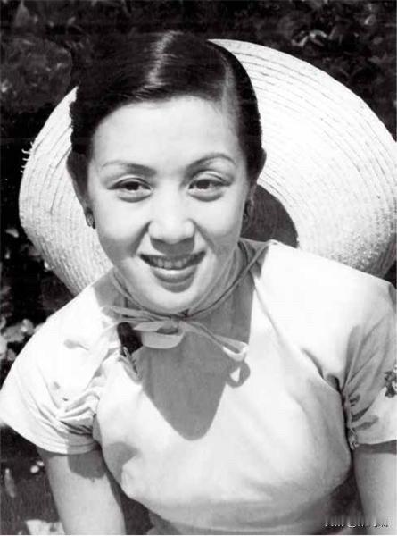 他19岁迷上10岁的上官云珠，耐心等她长大,6年后得偿所愿。这个人是谁？

这个