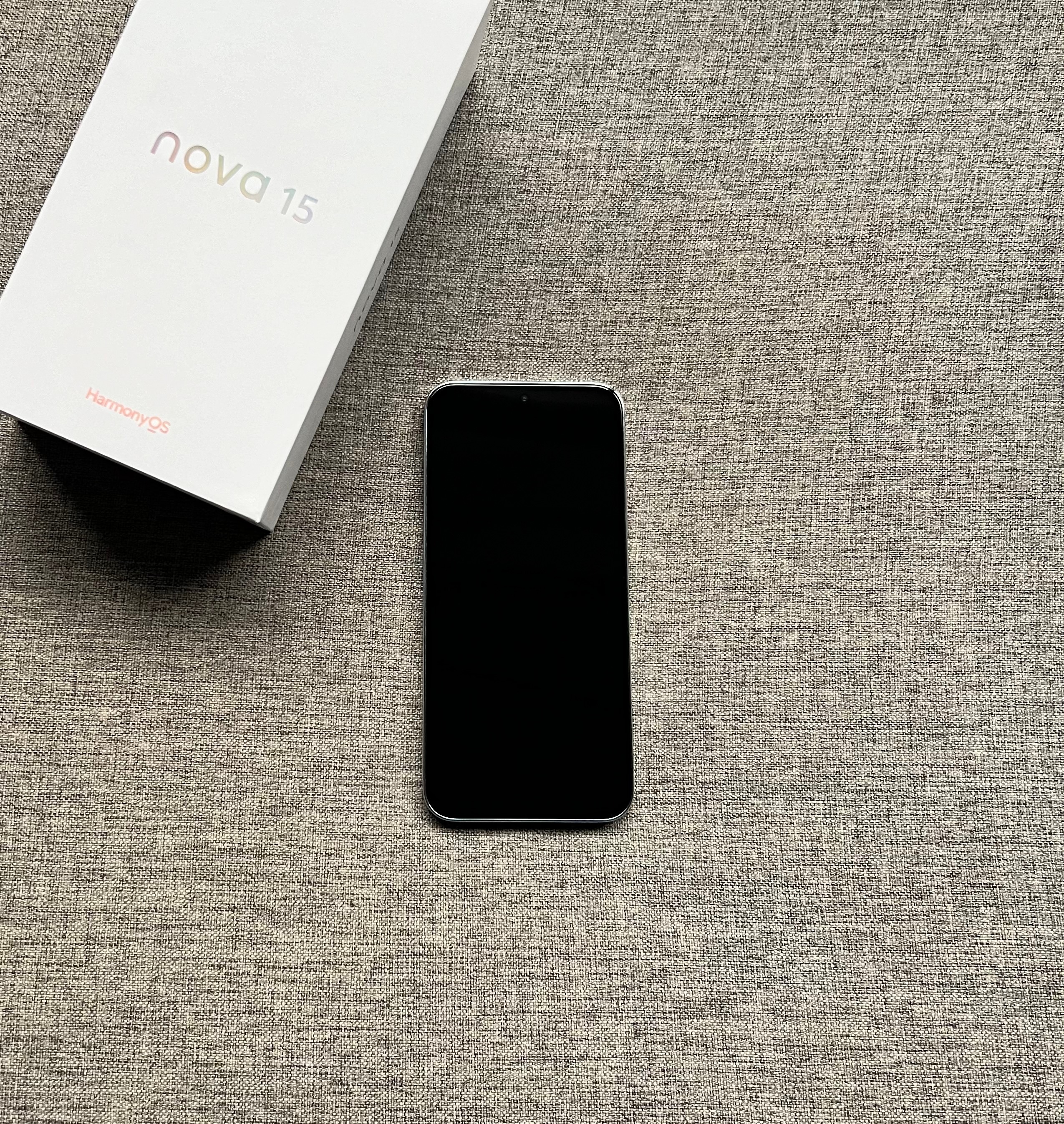 华为Nova15 256G 零度白，99新全套，仅使用几天，国联保至2027-0