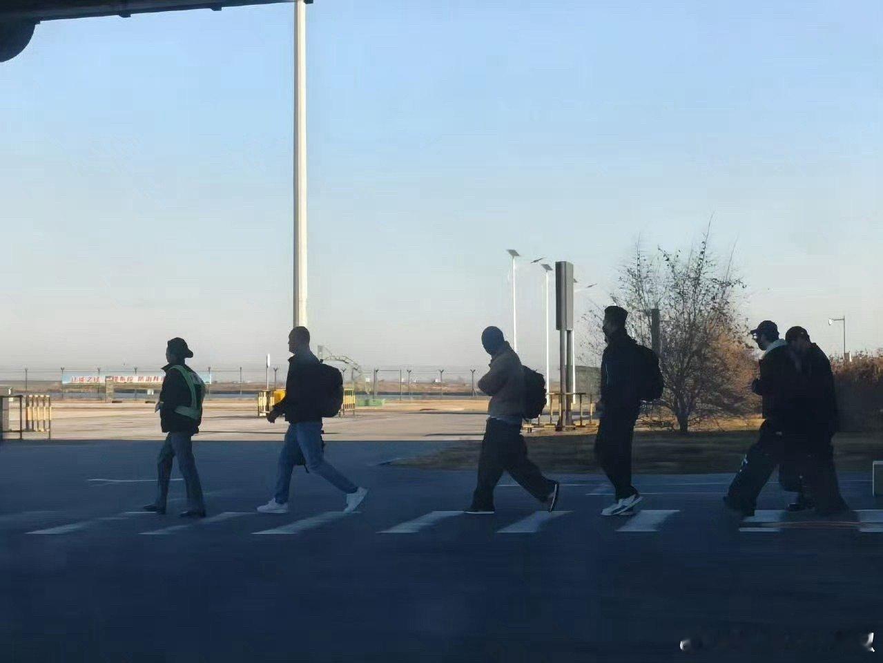 活动确定了👌肖战团队像西天取经