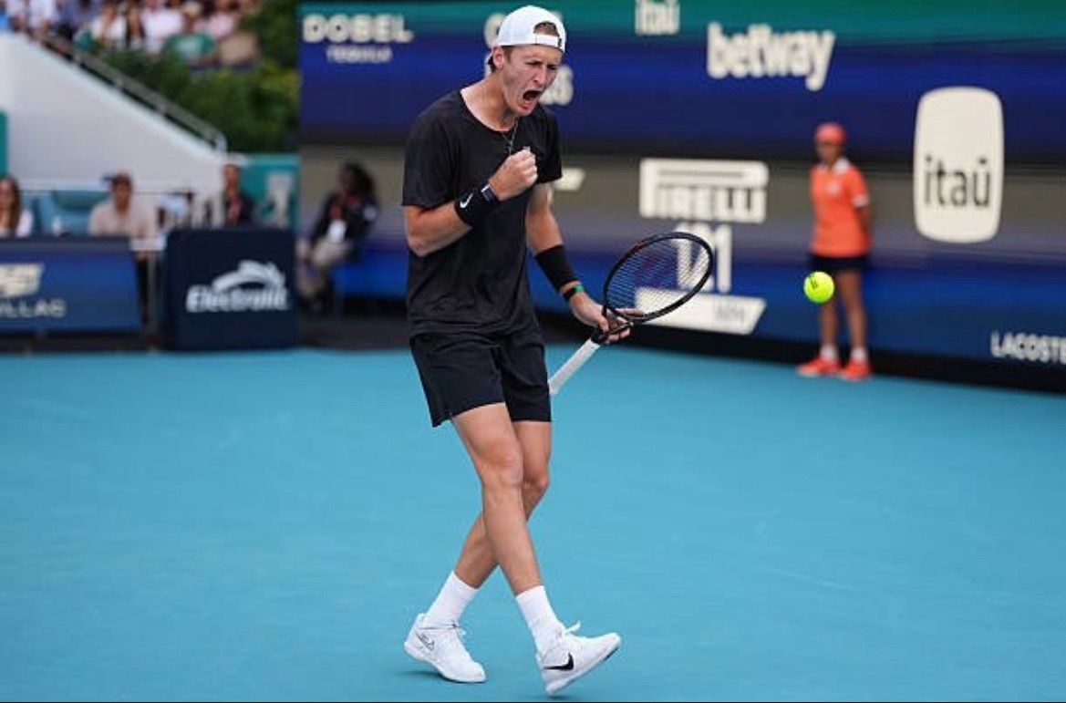 阿尔卡拉斯无缘迈阿密16强阿尔卡拉斯1比2科达迈阿密大师赛再爆冷门，科达 6-3