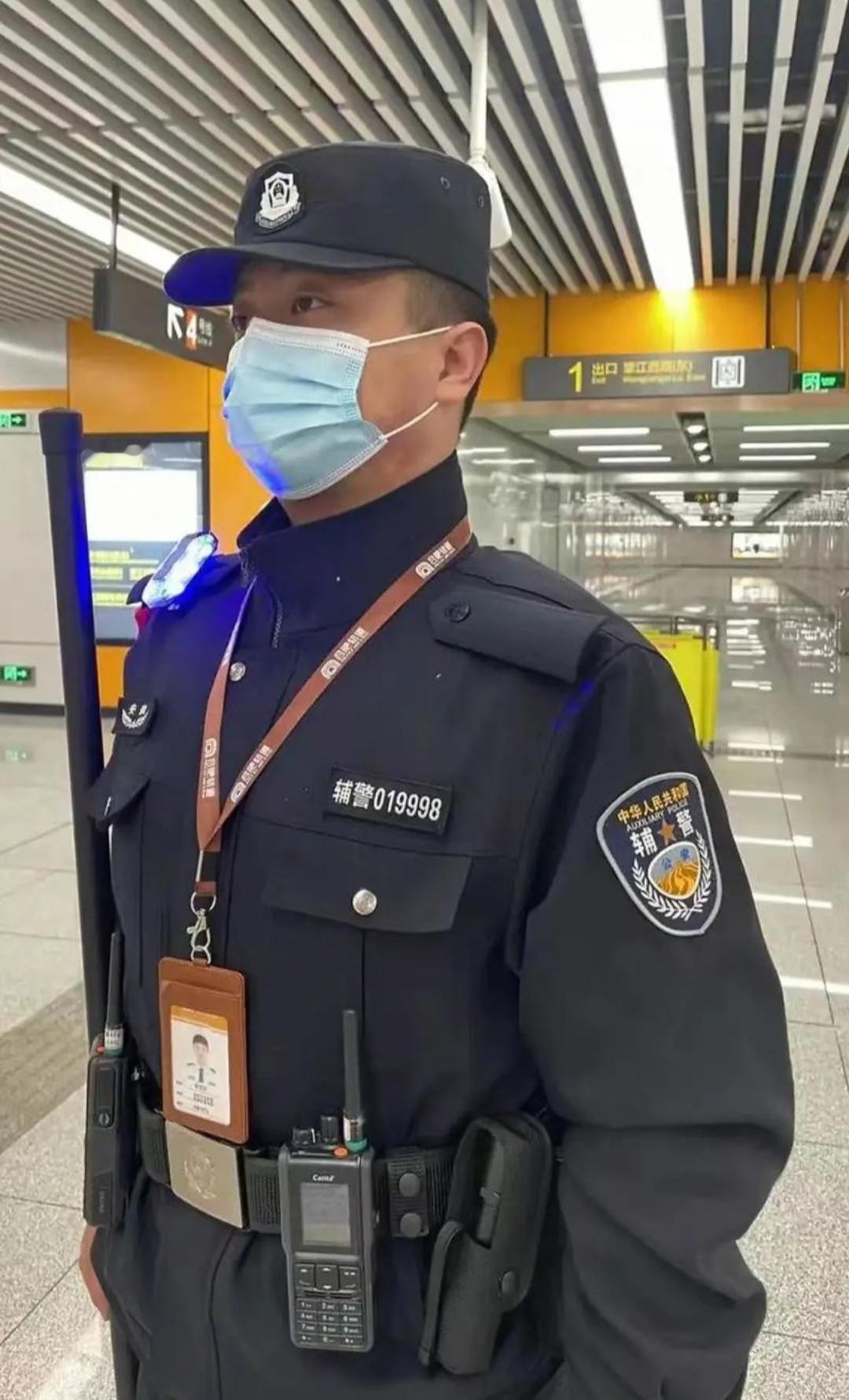 请问：公安机关直签辅警是正式工吗？
 
答案：公安机关直签辅警属于正式工，但不属