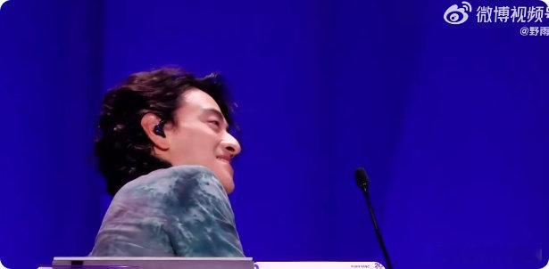 郑云龙想要弃权声鸣远扬最后一个晋级位，选手美声业务能力超硬，郑云龙纠结到想弃权，
