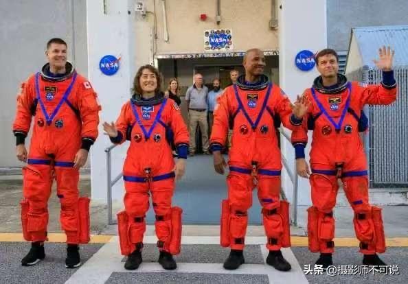 美国载人登月总算又踏出第一步了，阿耳忒弥斯2号几经推迟终于载着四名宇航员飞向了月