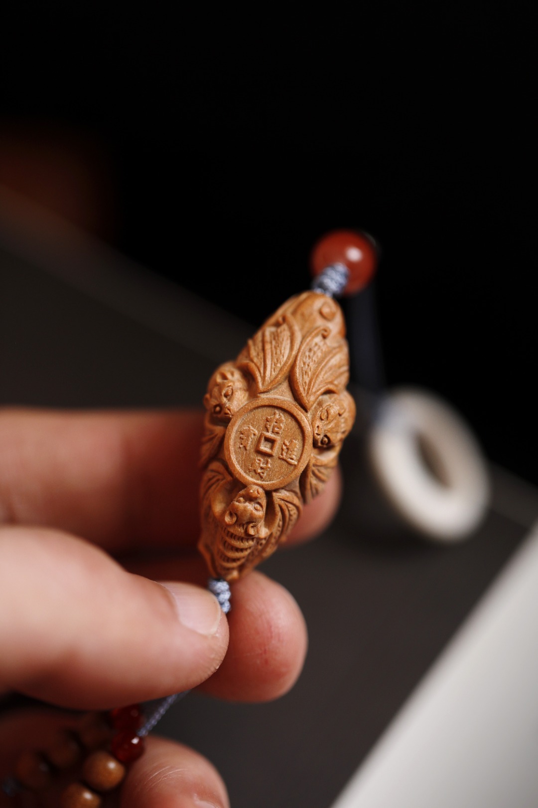 老山檀香【五福临门】挂件 钥匙扣手作精品，香韵醇厚；把五福带回家，祝福满满，幸福