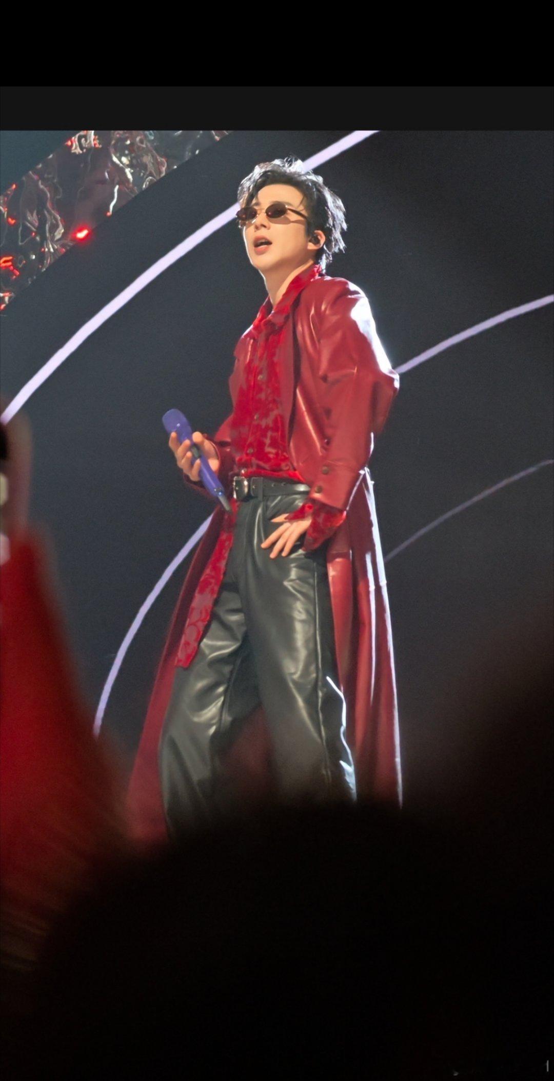 刘宇宁海飞丝活力代言人﻿ | 刘宇宁京东新锐代言人 | 摩登兄弟读着诗，耳边仿佛