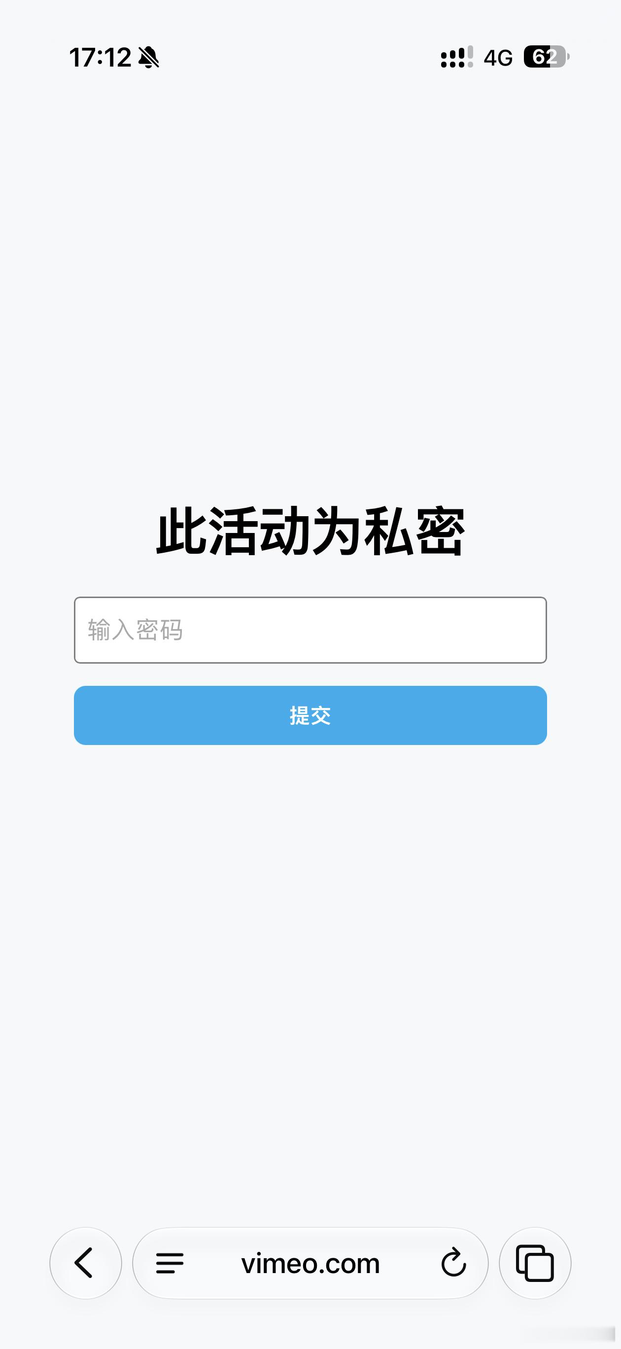 第一次参加LV的线上秀，商品暂时官网上都木有，看上的东西可以向销售直接下单，这个