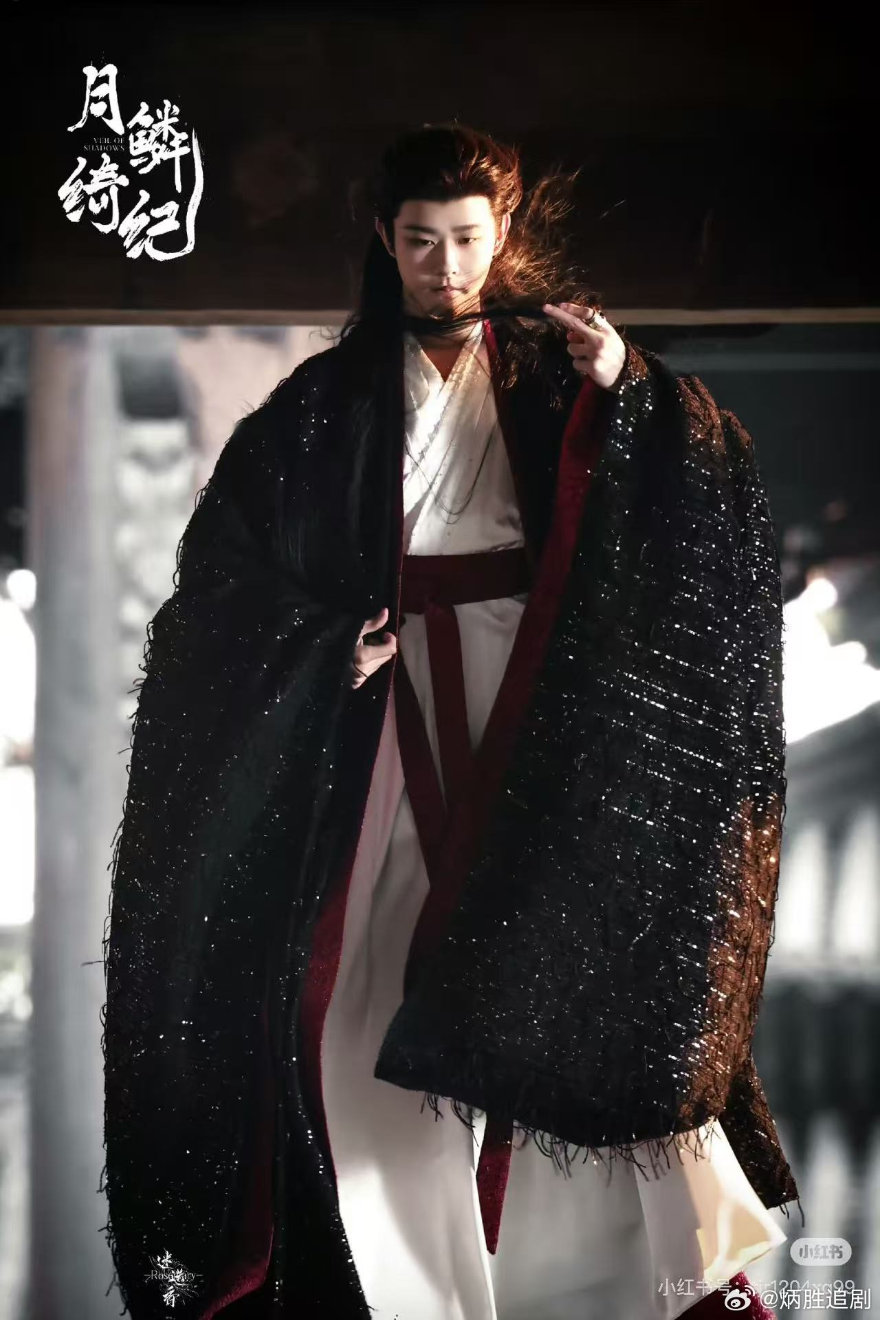 杨迪你可以提问田嘉瑞三部作品了田嘉瑞的表现我超期待的，月鳞绮纪这个剧他的每一套造