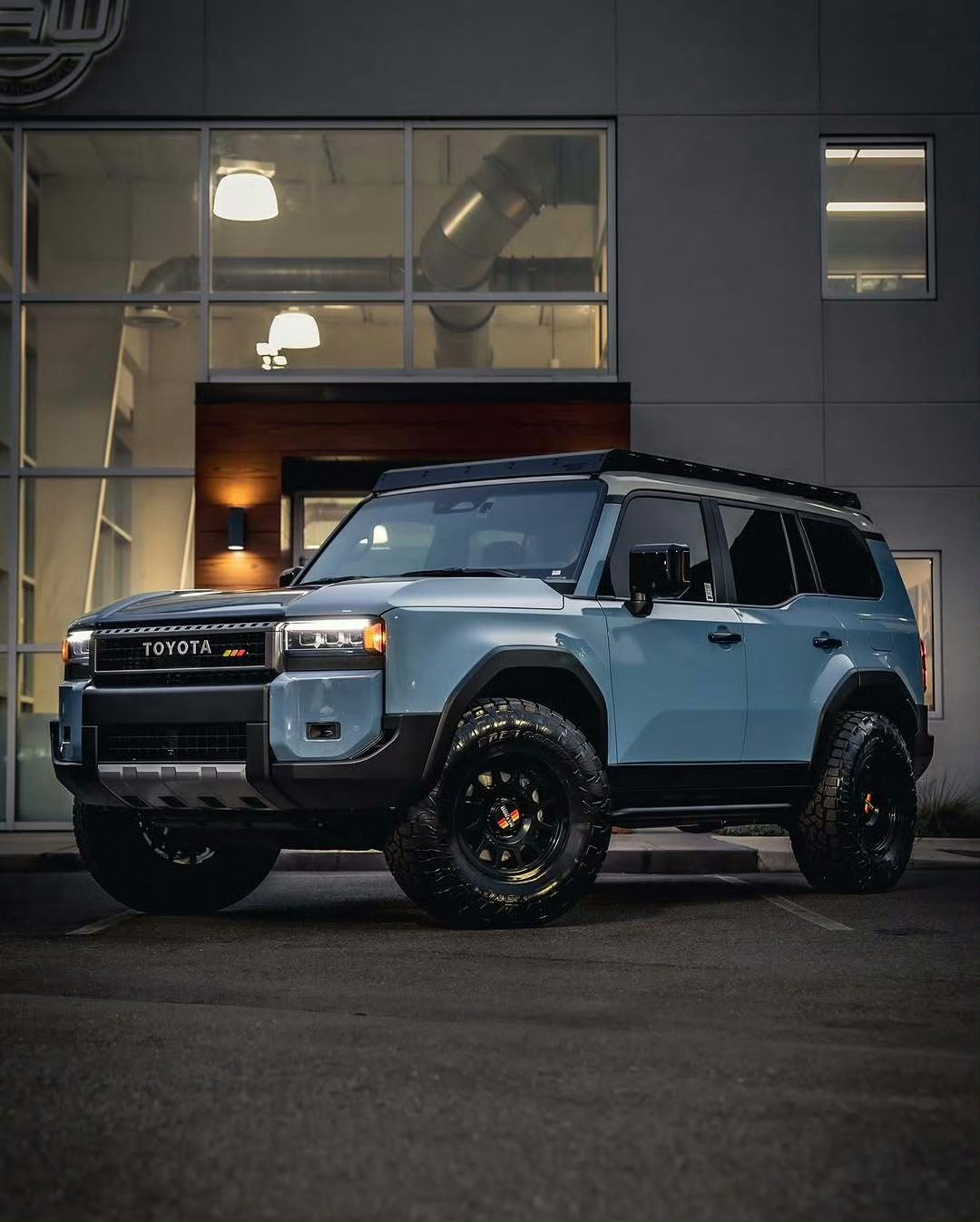 丰田 Land Cruiser [色][色] ​​​