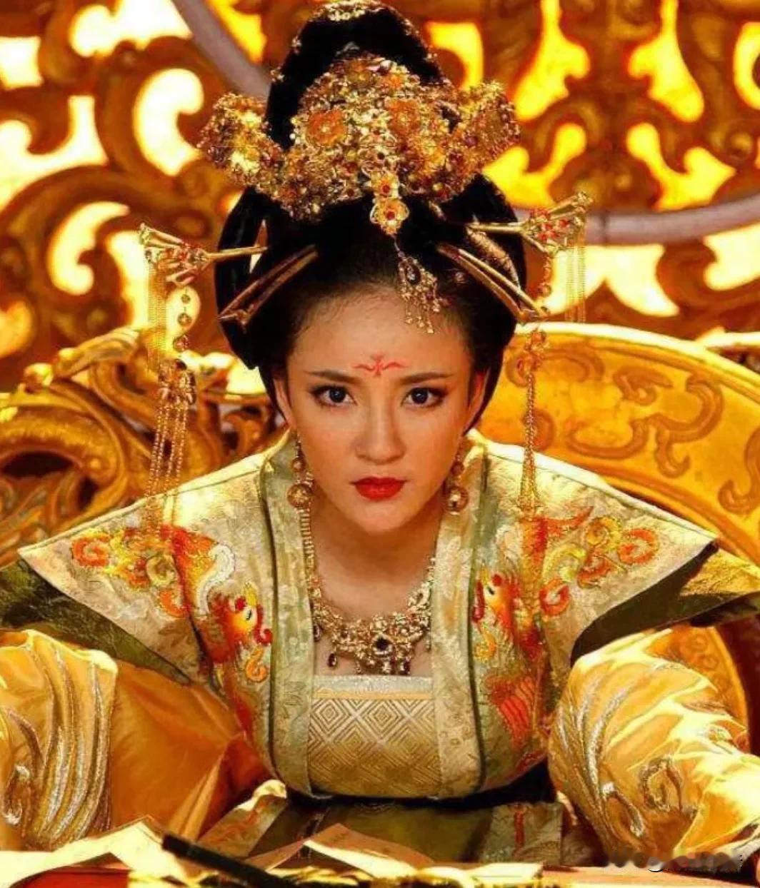 713年，48岁的太平公主，被侄儿李隆基赐死，临死前她哀求：“看在我助你登上皇位