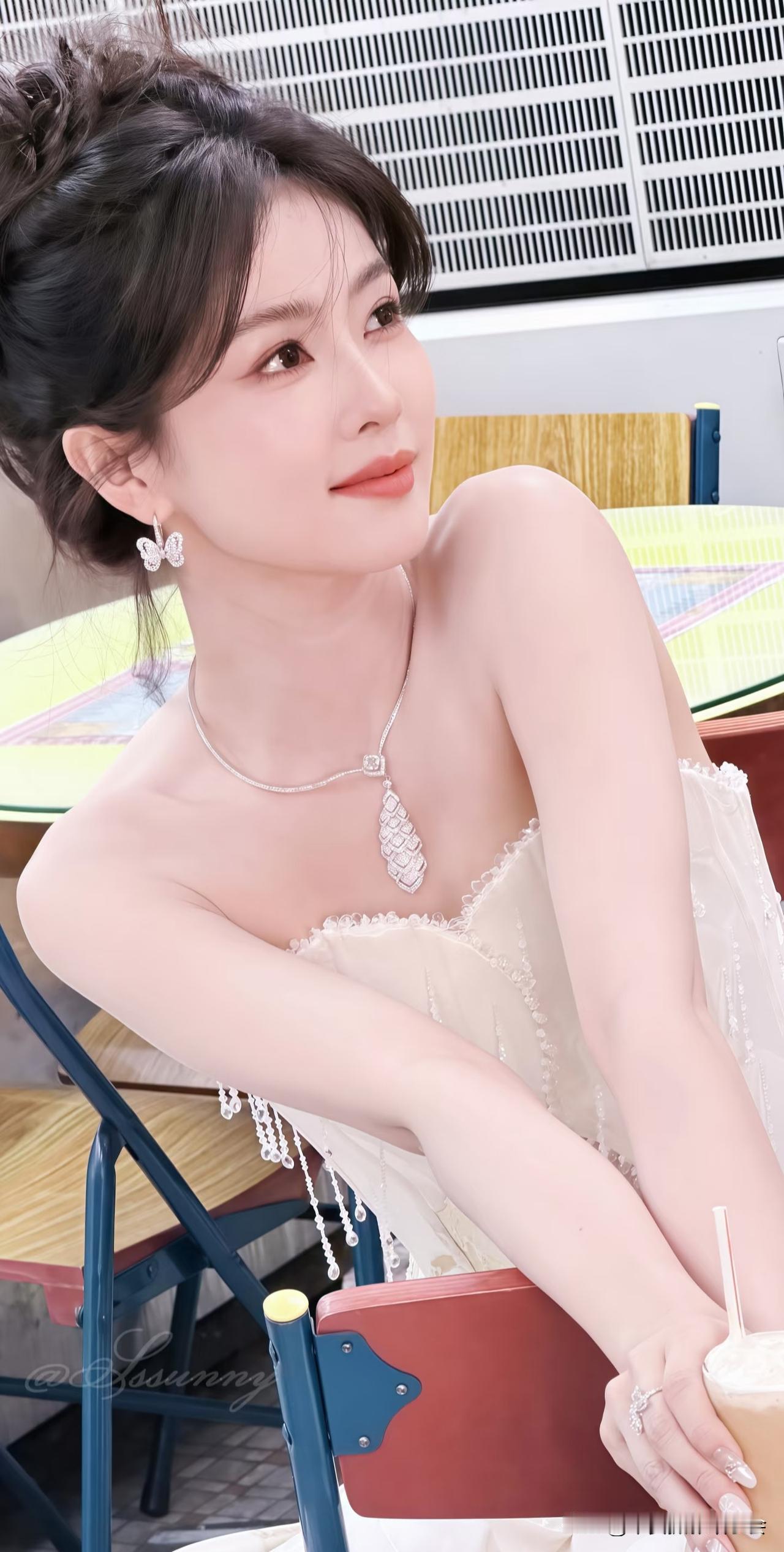 白鹿老师公主裙