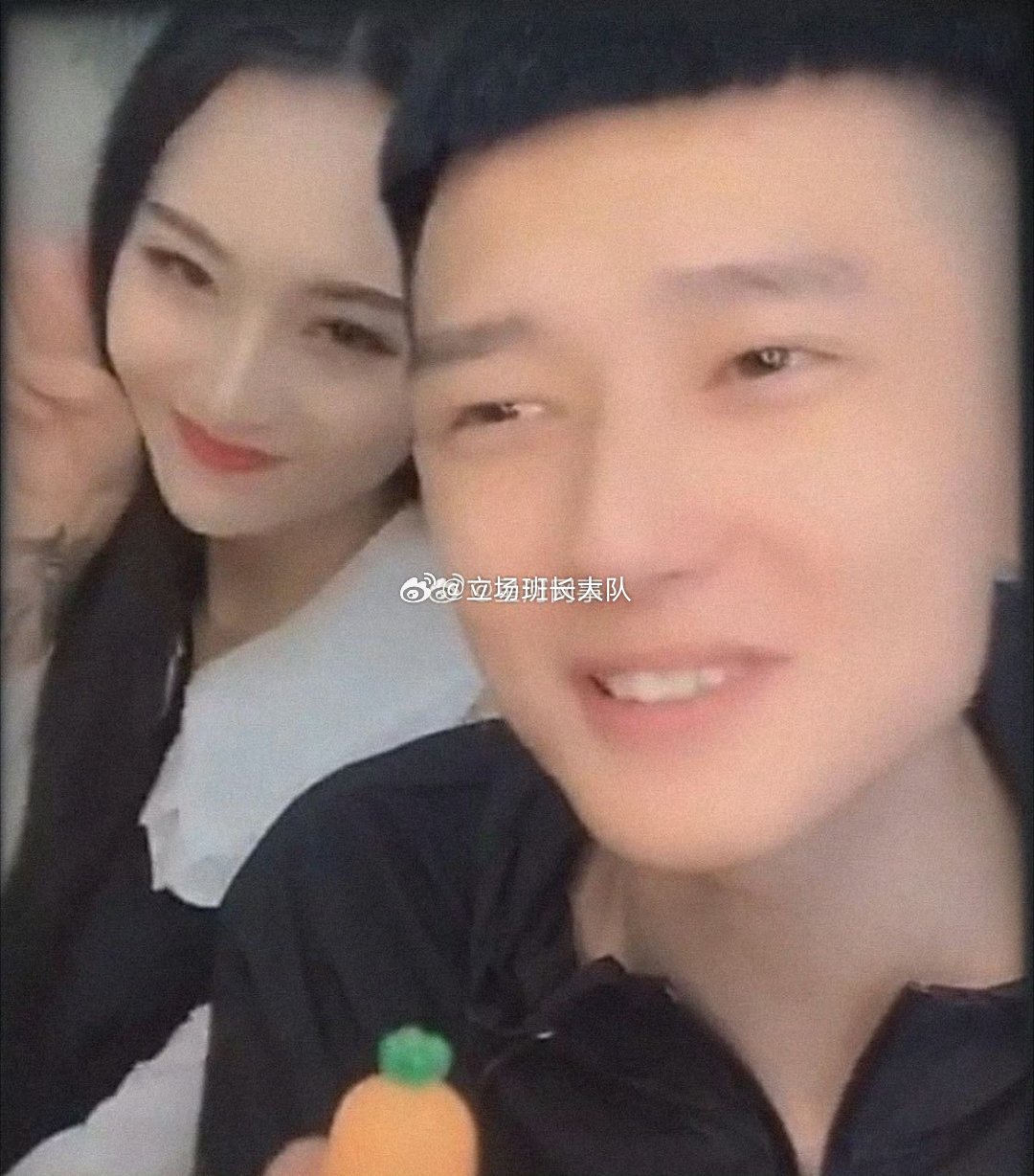 926老粉：听说当年小宝在老家待产小十一 ，哲雨和这个女的在聊城好像还有段小故事