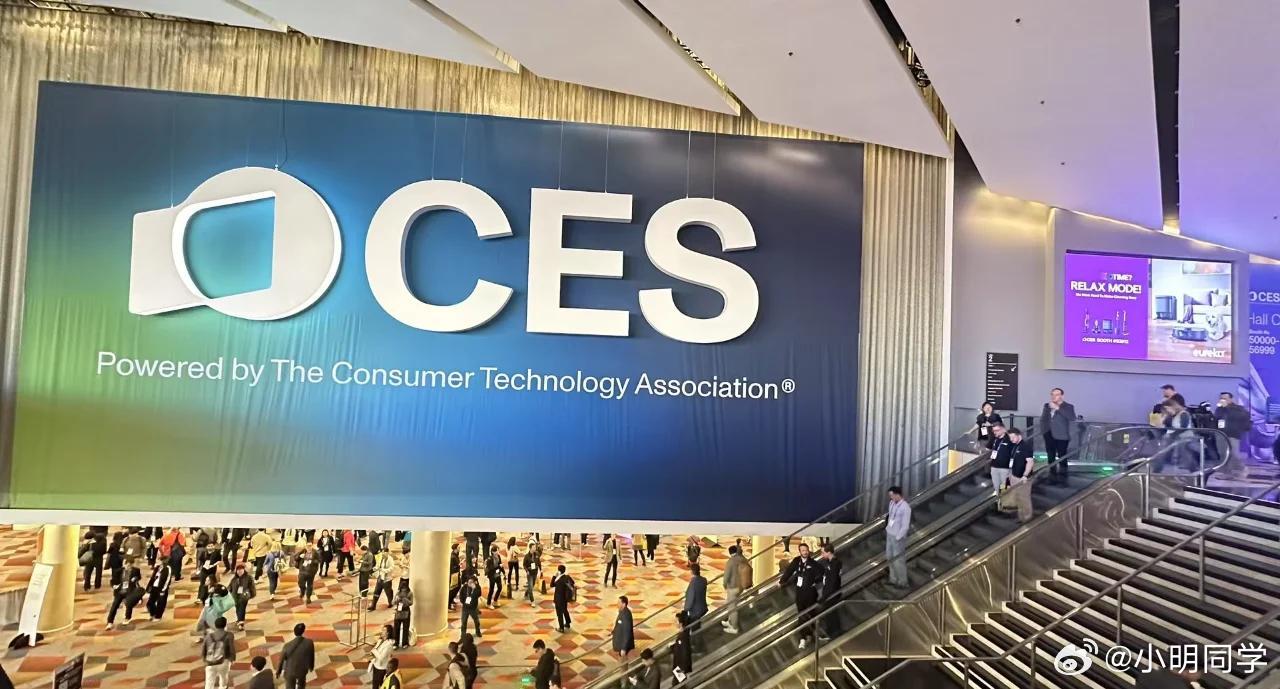 HOW I AI 每年春季全球三大科技圈备受关注的展会轮番上阵，分别是CES、M
