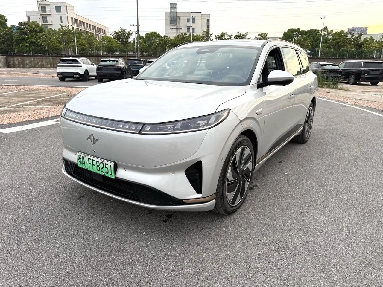 奕派 2024款 eπ008 210Max增程版 准新车 包牌落地12.98【来