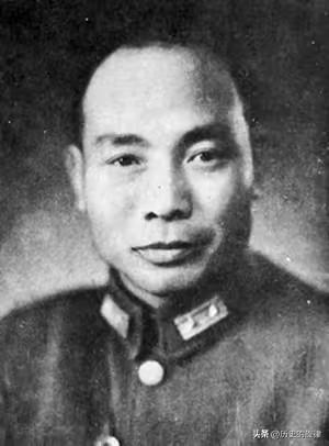 最凉薄的乱世背叛！义父冒死劝他起义保百姓，他转头告密害死恩人
 
汤恩伯的手上，