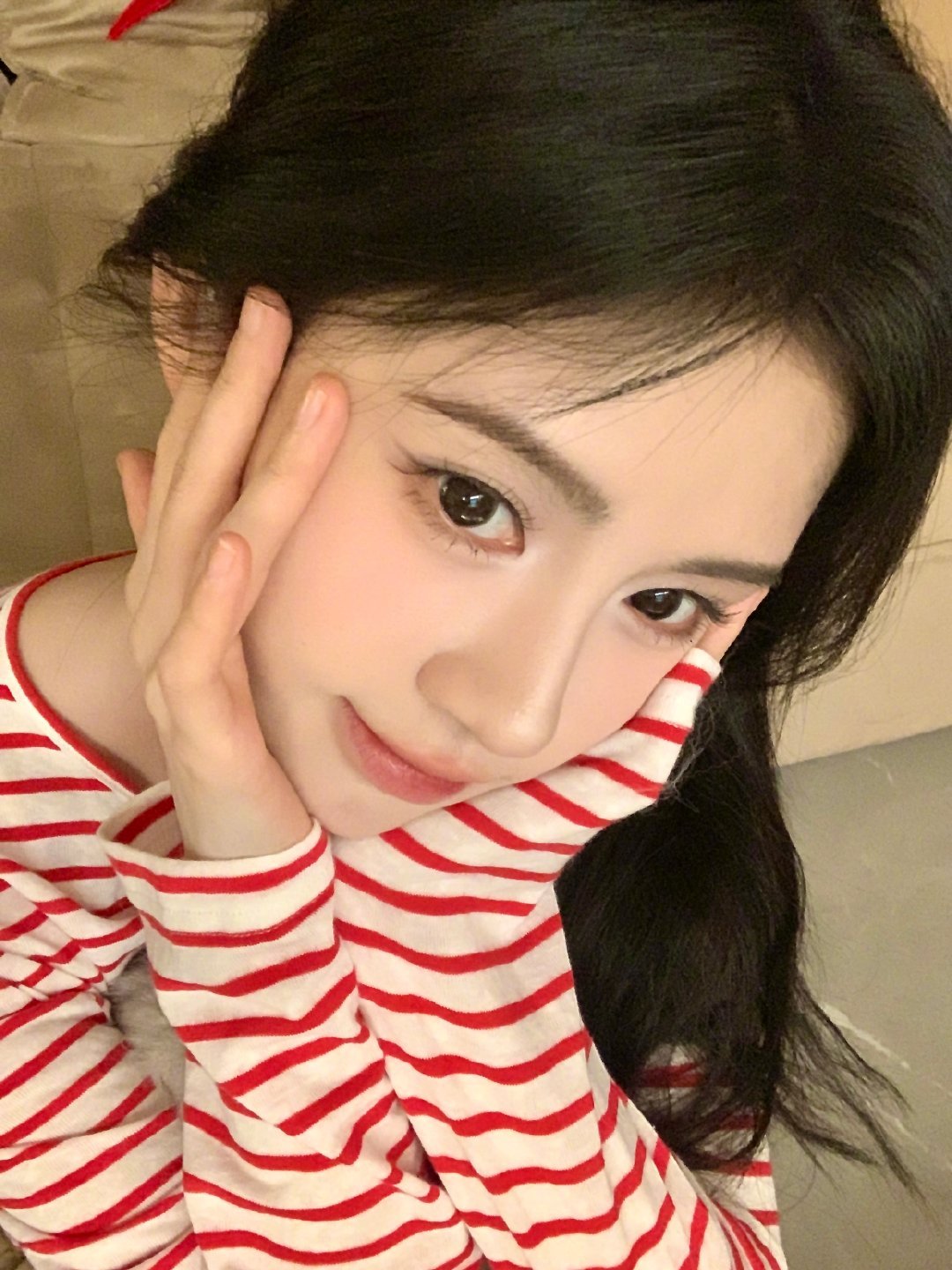 鞠婧祎[超话] jjy鞠婧祎 jjy鞠婧祎阿黛 风声围绕你身边，思念环绕你耳边.