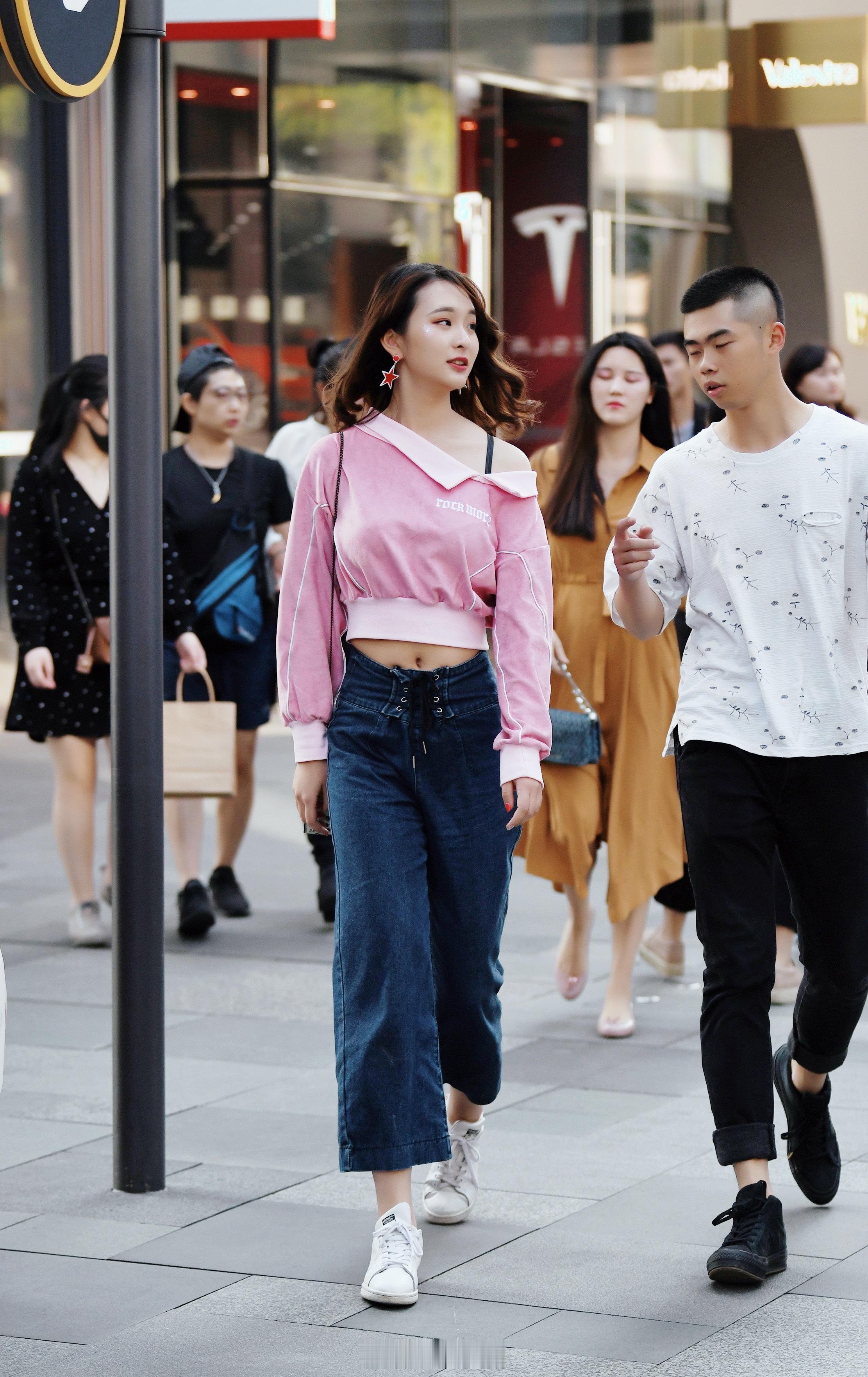 【成都街拍】周四，宝贝们早安！丨摄影拍照每日穿搭 ​​​