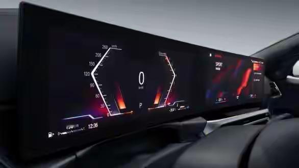 人车交互已经到nextlevel了  百年车机进化史   一体式悬浮曲面屏，集成
