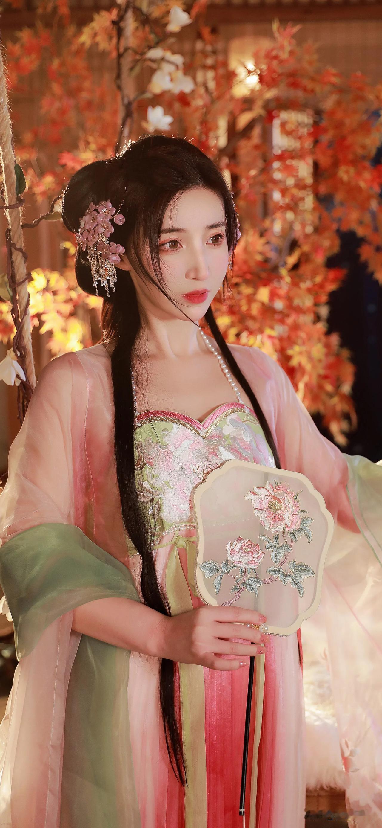 人生如梦，岁月无情。蓦然回首，才发现人活着是一种心情。