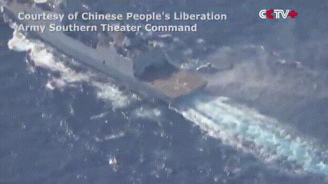 军事评论员杜文龙透露，中国日前在西沙驱逐荷兰军舰过程中，首次使用警示性电子干扰。