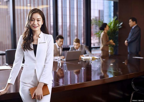 成年人最顶级的自律：守住这十件事，余生安稳又顺遂
 
近期一套“成年人必须守口如