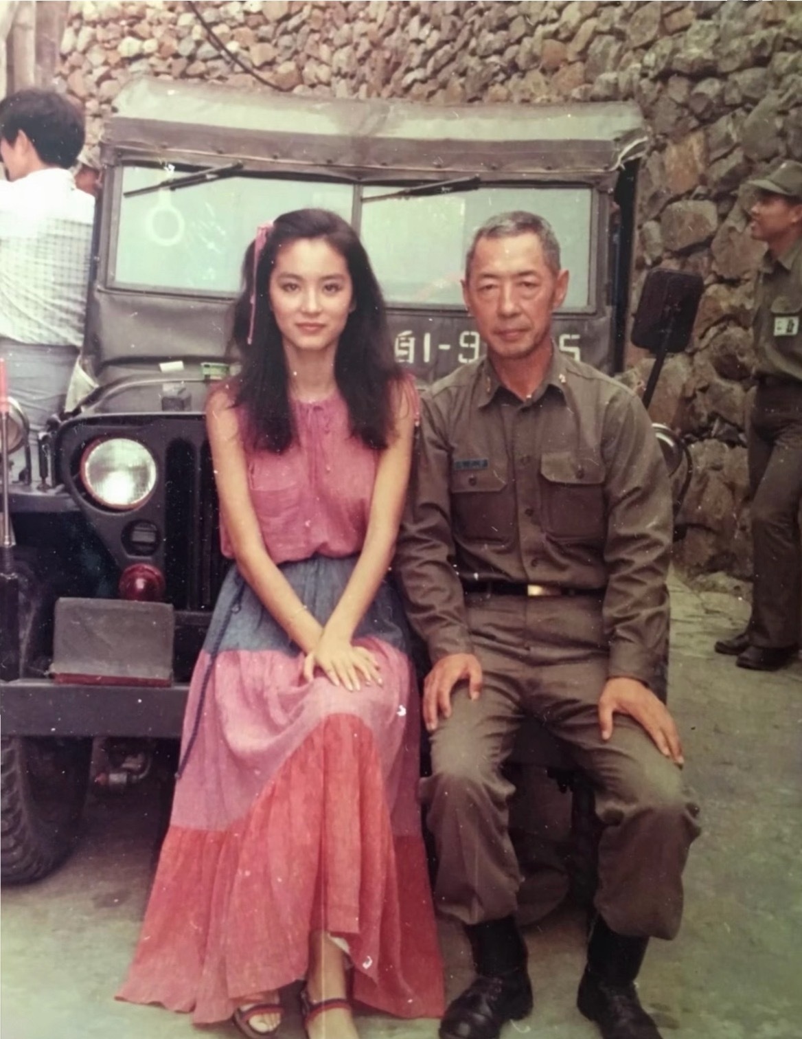 林青霞早期的合照，她的颜值放到现在什么水平啊？ 