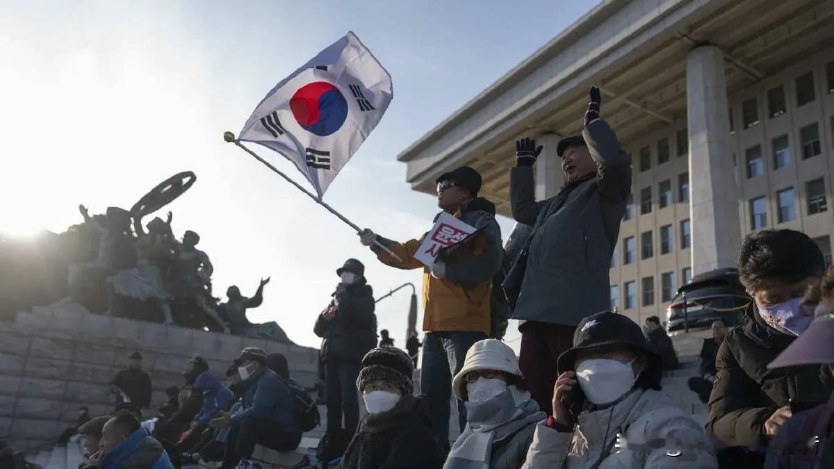 路透社：韩国执政党将反对弹劾尹锡悦！

路透社首尔12月5日消息，韩国议会周四正