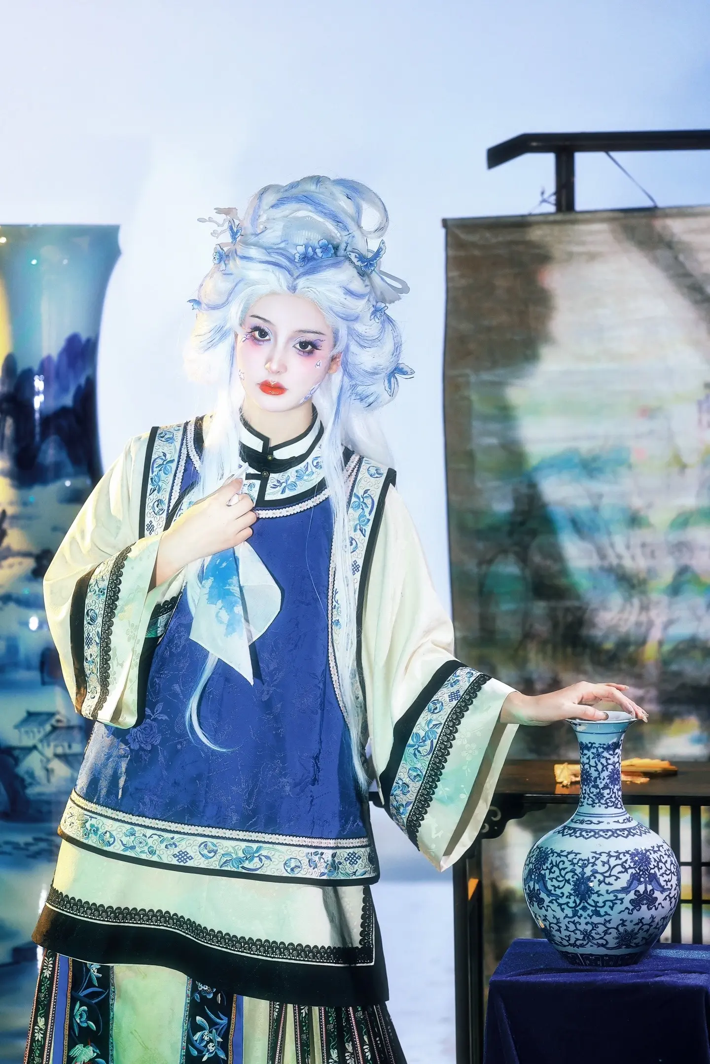 如传世的青花瓷自顾自美丽。摄/后：我