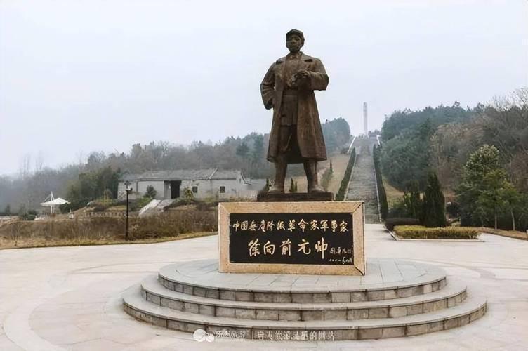1950年，大悟县“伪保长”被押赴刑场，危急关头他仰天长啸：“我是徐帅的老部下，