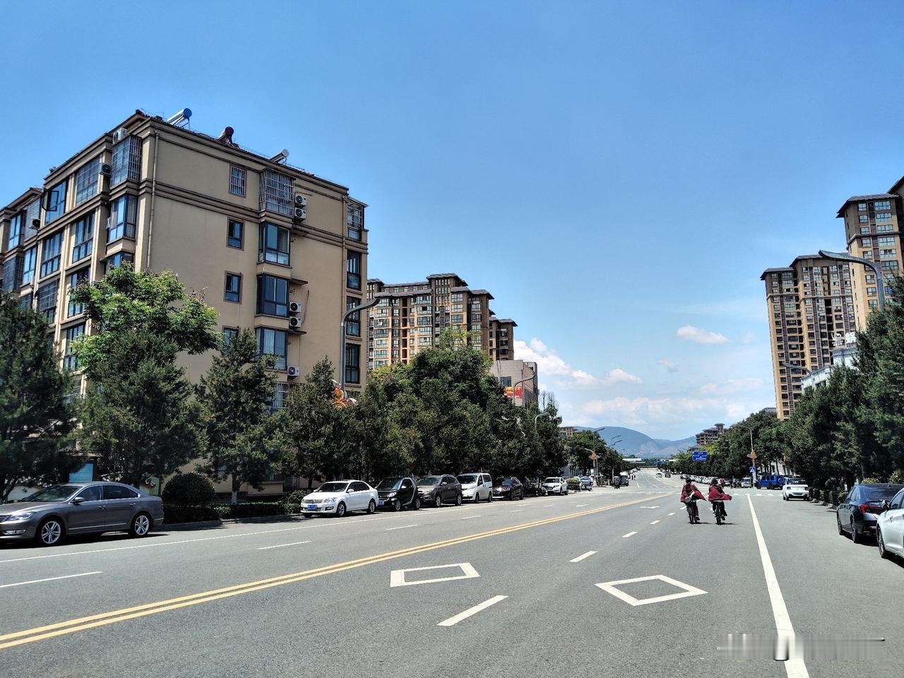 题跋展意境。