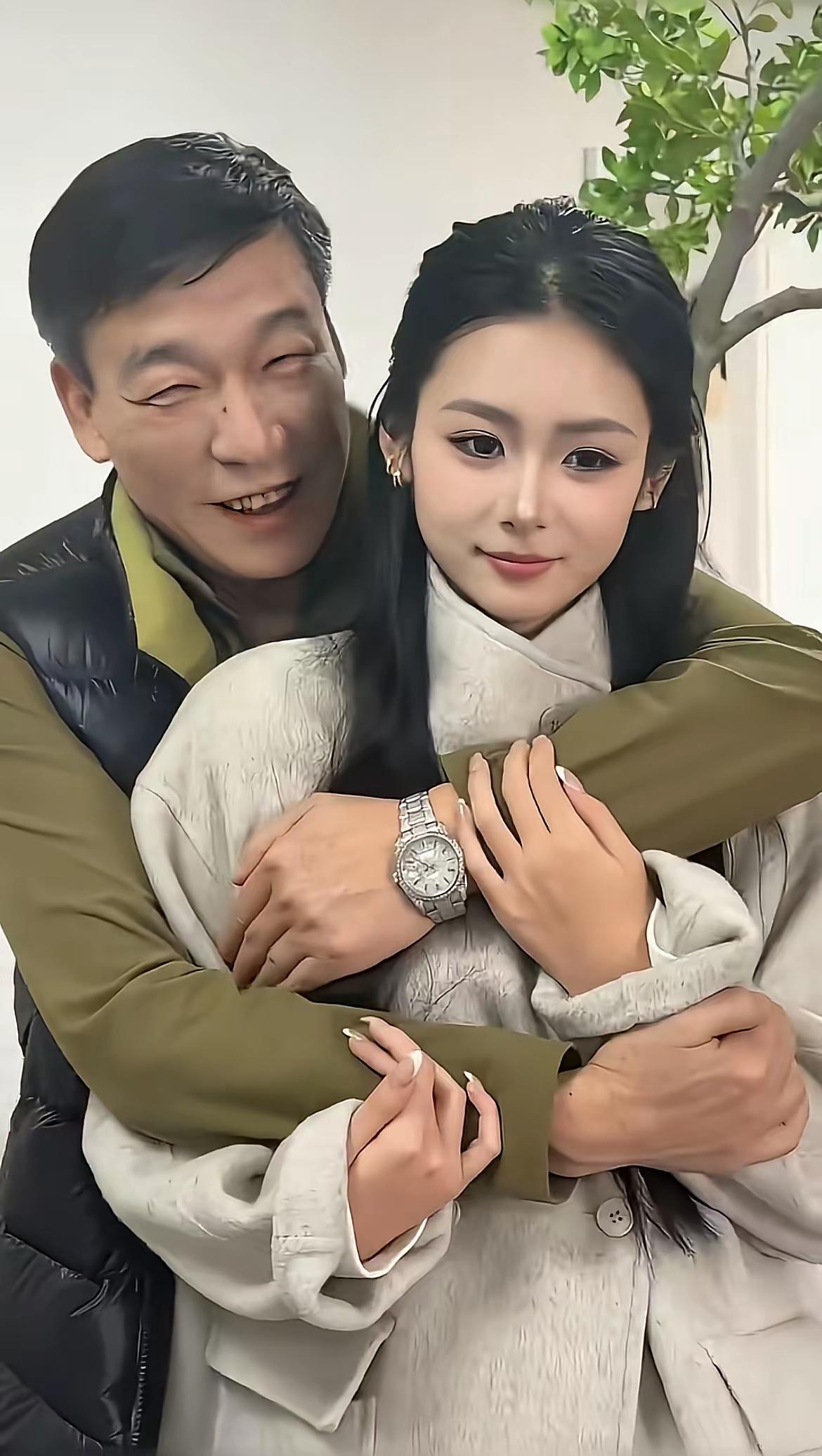 如花似玉的年纪
眼光为何如此之差呢？