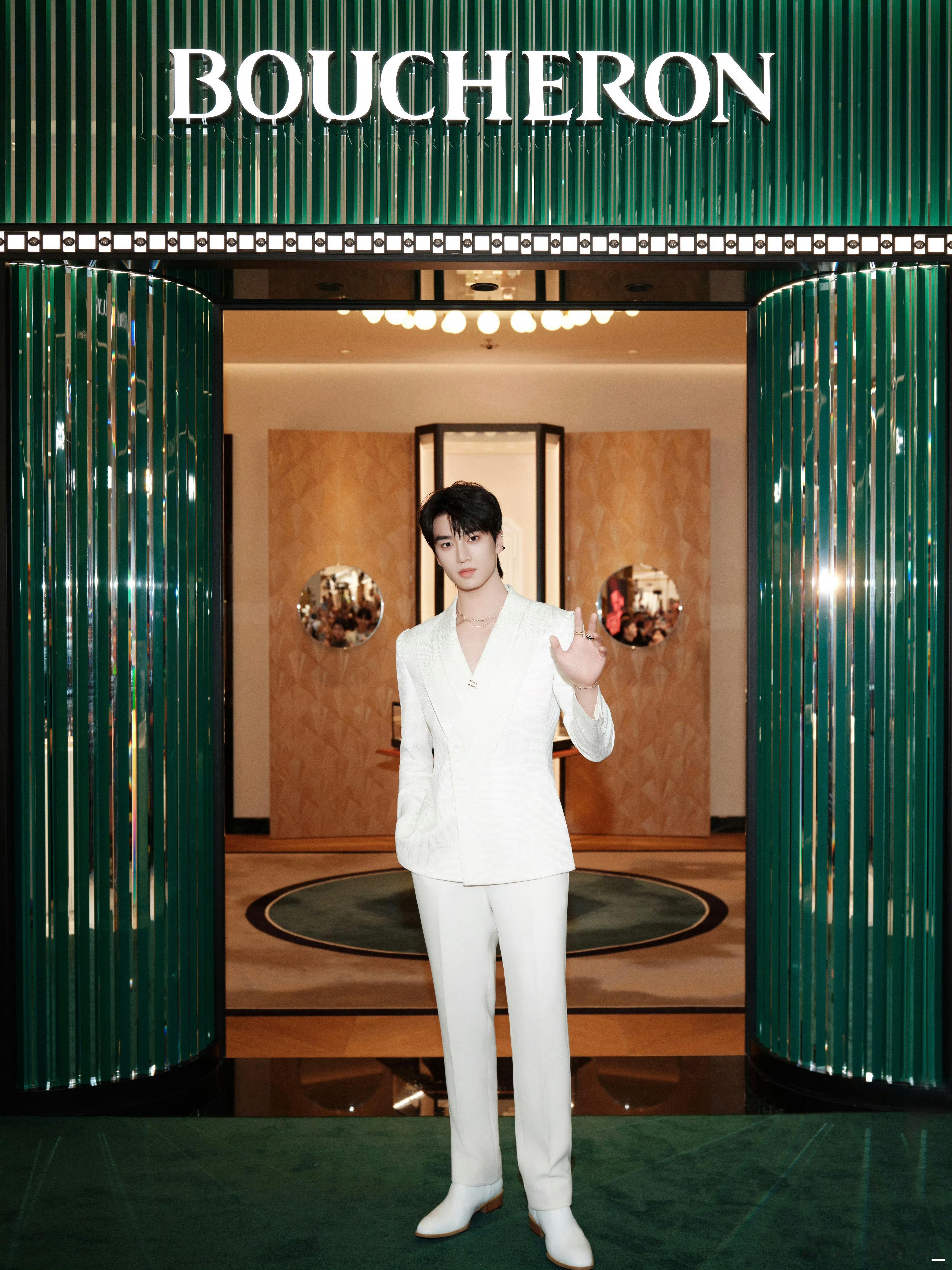 张康乐📸BOUCHERON 白马王子🤍 ​​​
