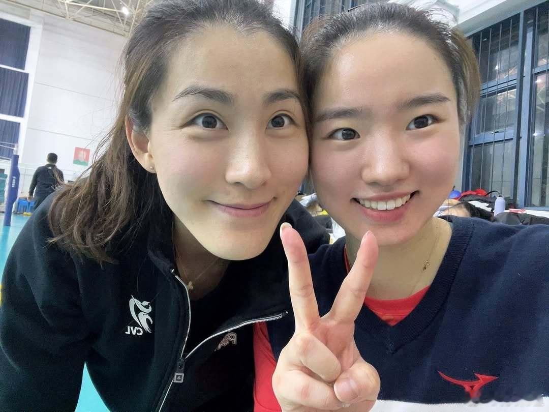 江苏女排[超话]  倪非凡 倪非凡分享了两张图片，然后配文：再出发🔙 昨天在社