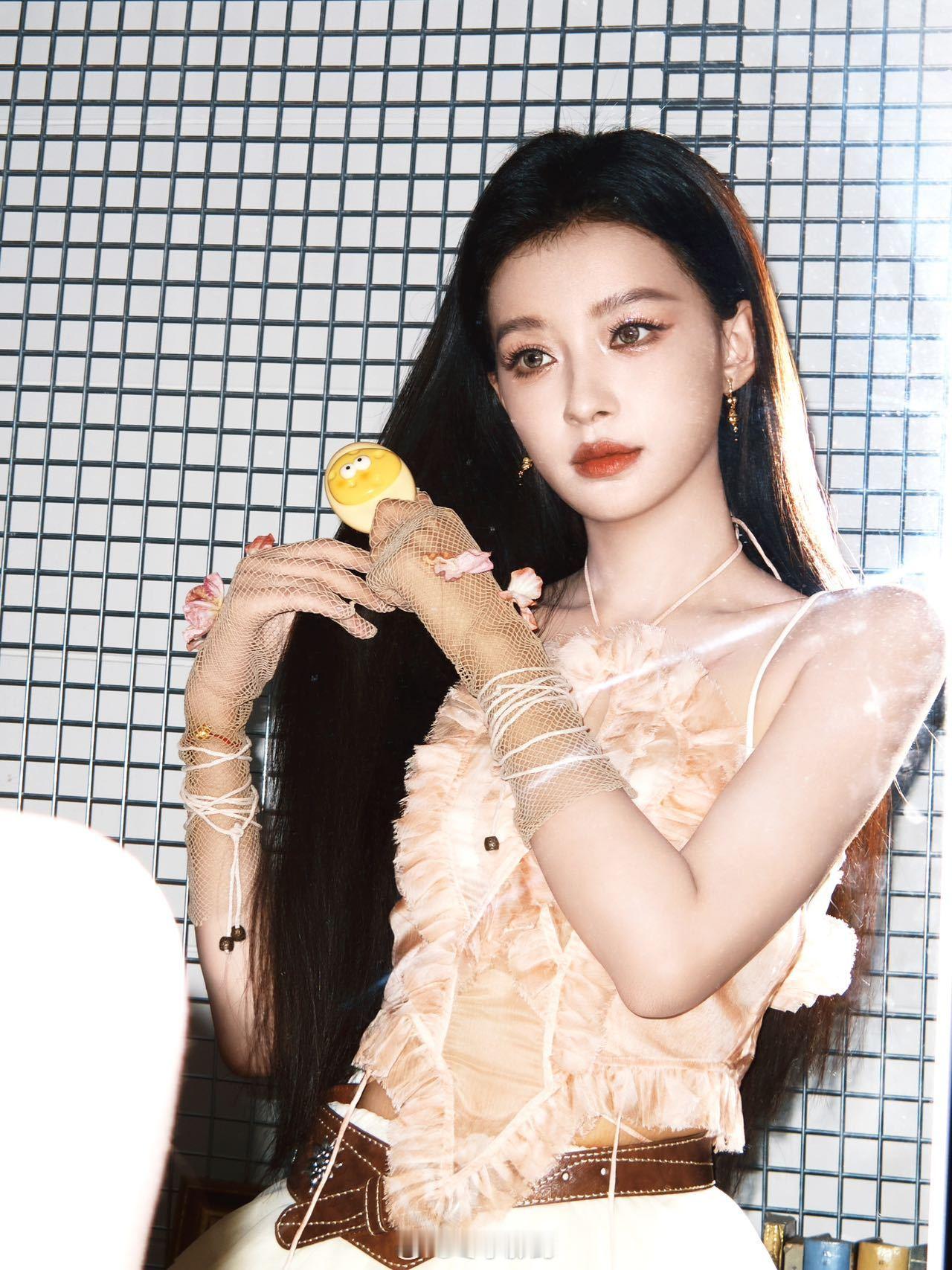 孙怡爆哭 看完这一段完全理解孙怡为什么哭成这样，自己扛着队长的责任，努力了那么久