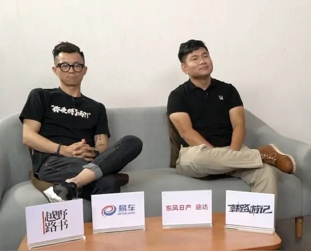 两个顶流互相引流，吃的五饱六饱，脑满肠肥，你们还动感情了，还支持这个站那个的，闲