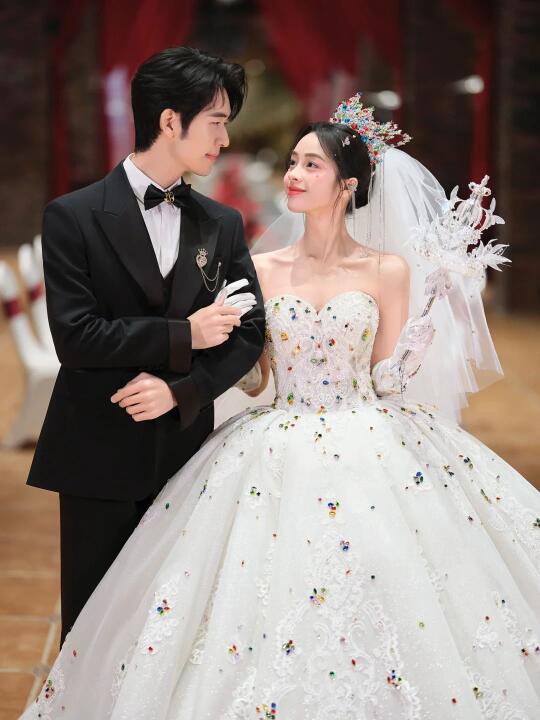 钻石主题婚纱照💎✨城堡里的甜系公主来喽！