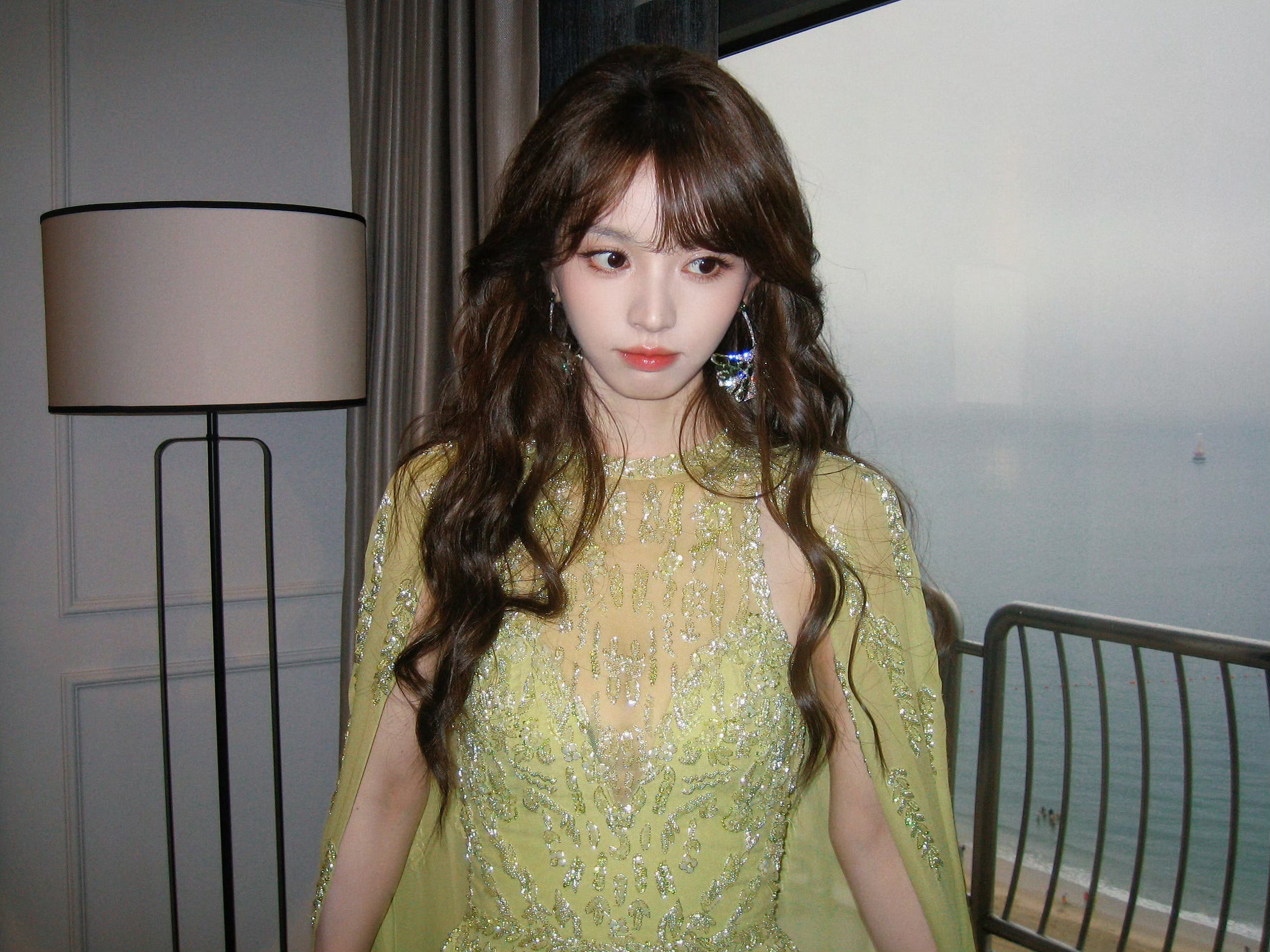 让小韩感受一下什么是完全可以影视爱豆双栖的美貌