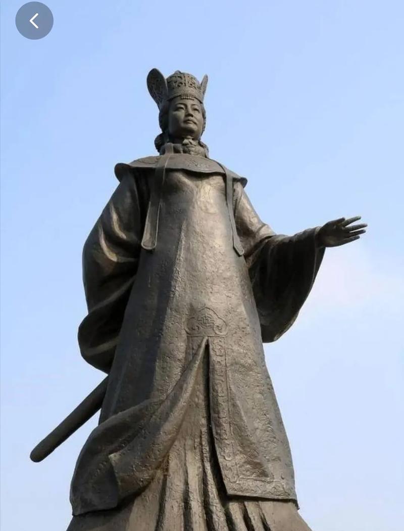 辽国这位女将，把杨家将杀得那叫一个惨

先把话说在前头：杨家将的故事，中国人听了