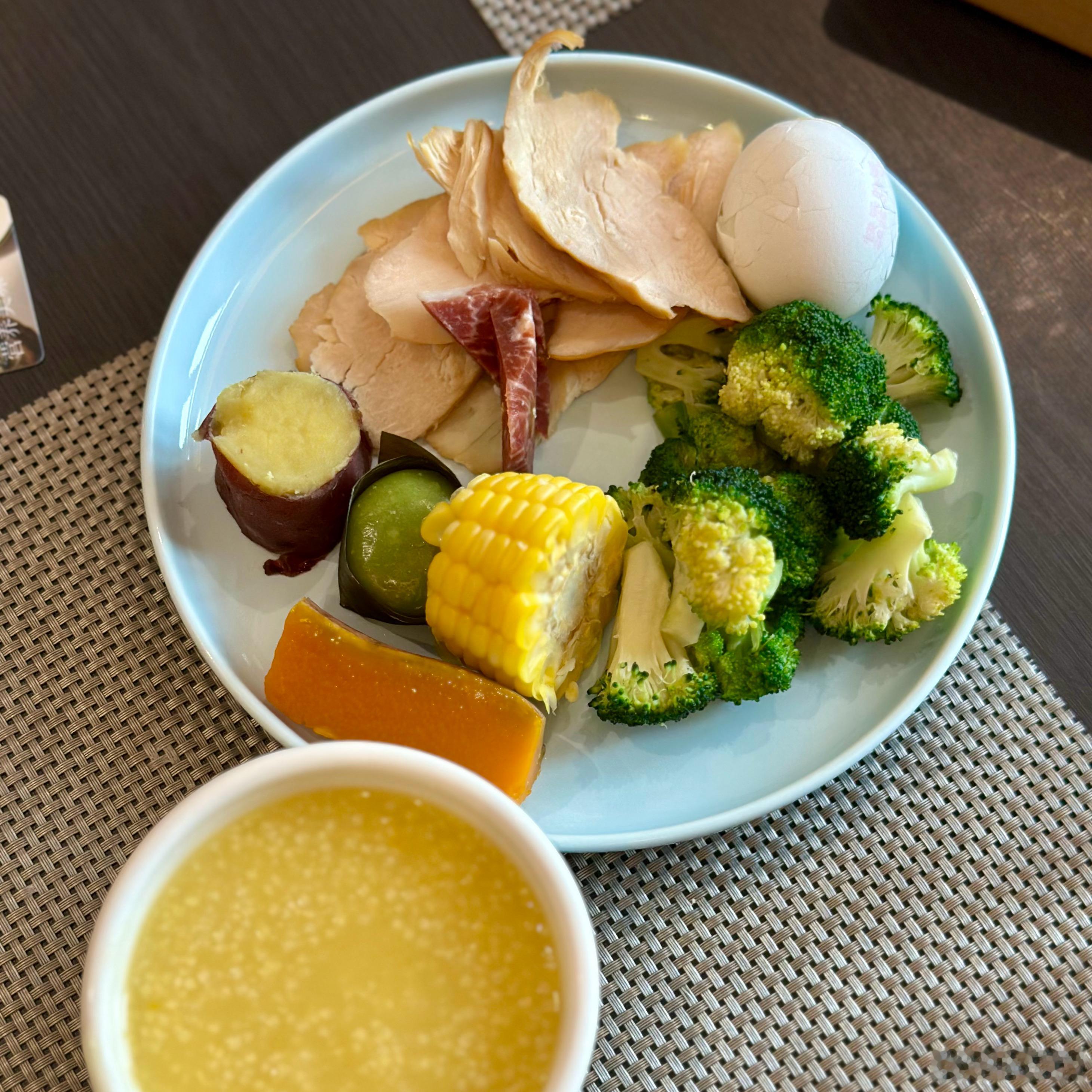 补发早餐，相当的干净。 海口·海口威斯汀酒店