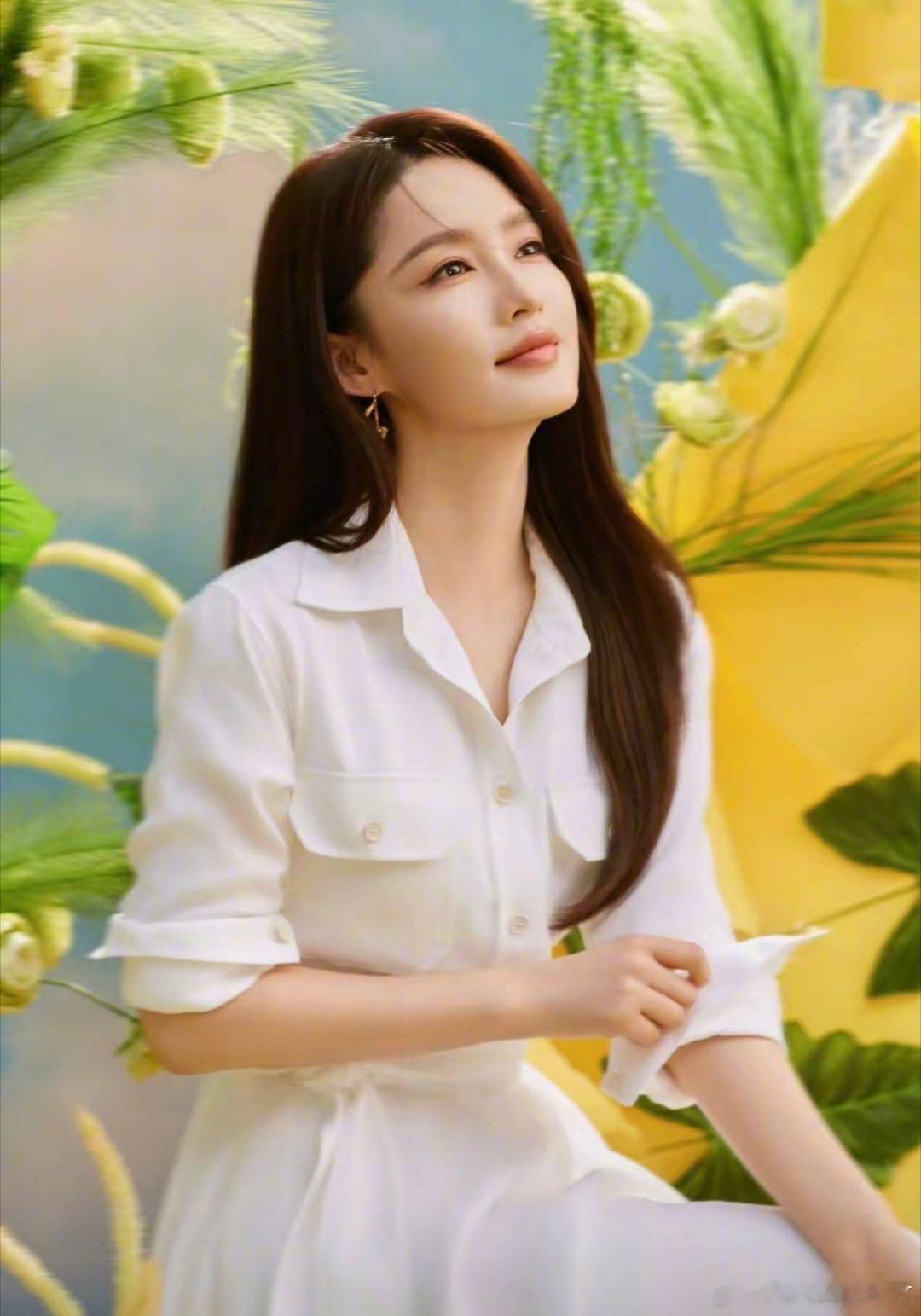 李清照选角风波里，白鹿早早退出竞争，剩下三位女演员各有韵味，都被观众称作适配度极