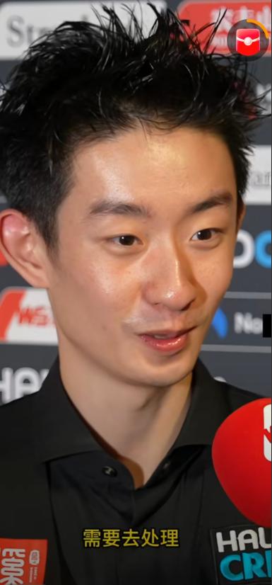 吴宜泽如果这一次能夺得世锦赛冠军，他将获得这几样东西：
拿到职业生涯首个斯诺克世