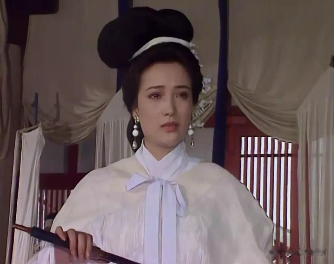 都说何晴之后再无小乔，确实如此，这版小乔只能留在记忆中了！何晴古装戏 三国里的小