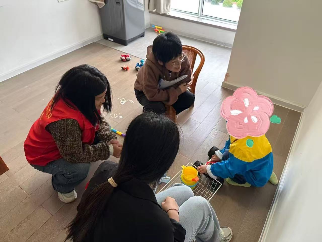 宁波多方携手用心守护困境儿童心理健康 近日，宁波海曙区举行困境留守儿童心理帮扶项