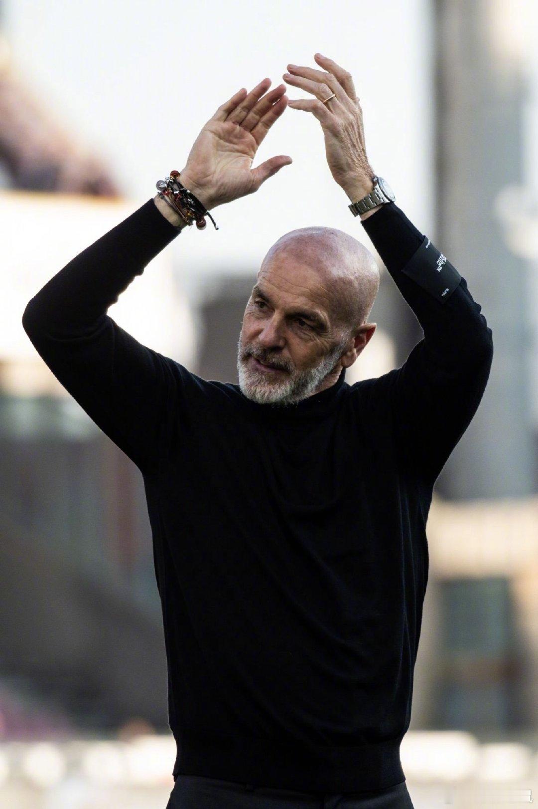 【官方】佛罗伦萨解雇主教练皮奥利，本赛季二进宫后表现不理想，10轮联赛4平6负没