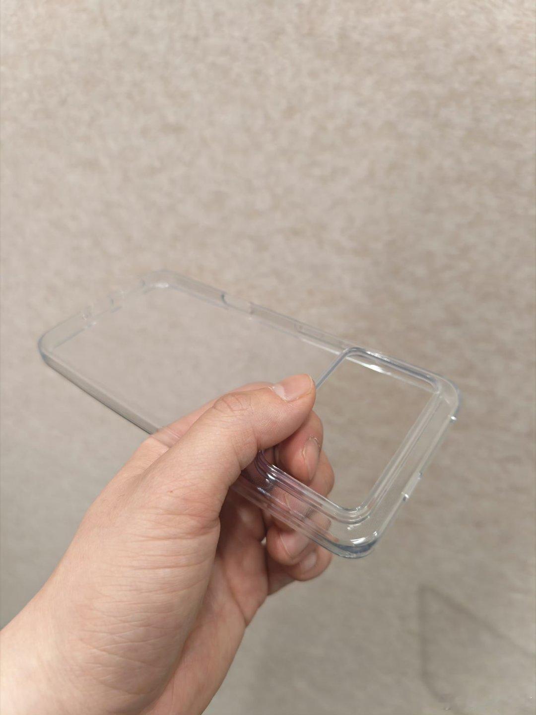 均价500元的手机壳被疯抢这么贵的手机壳还被疯抢？真的难以质信呀！我想我是不会去