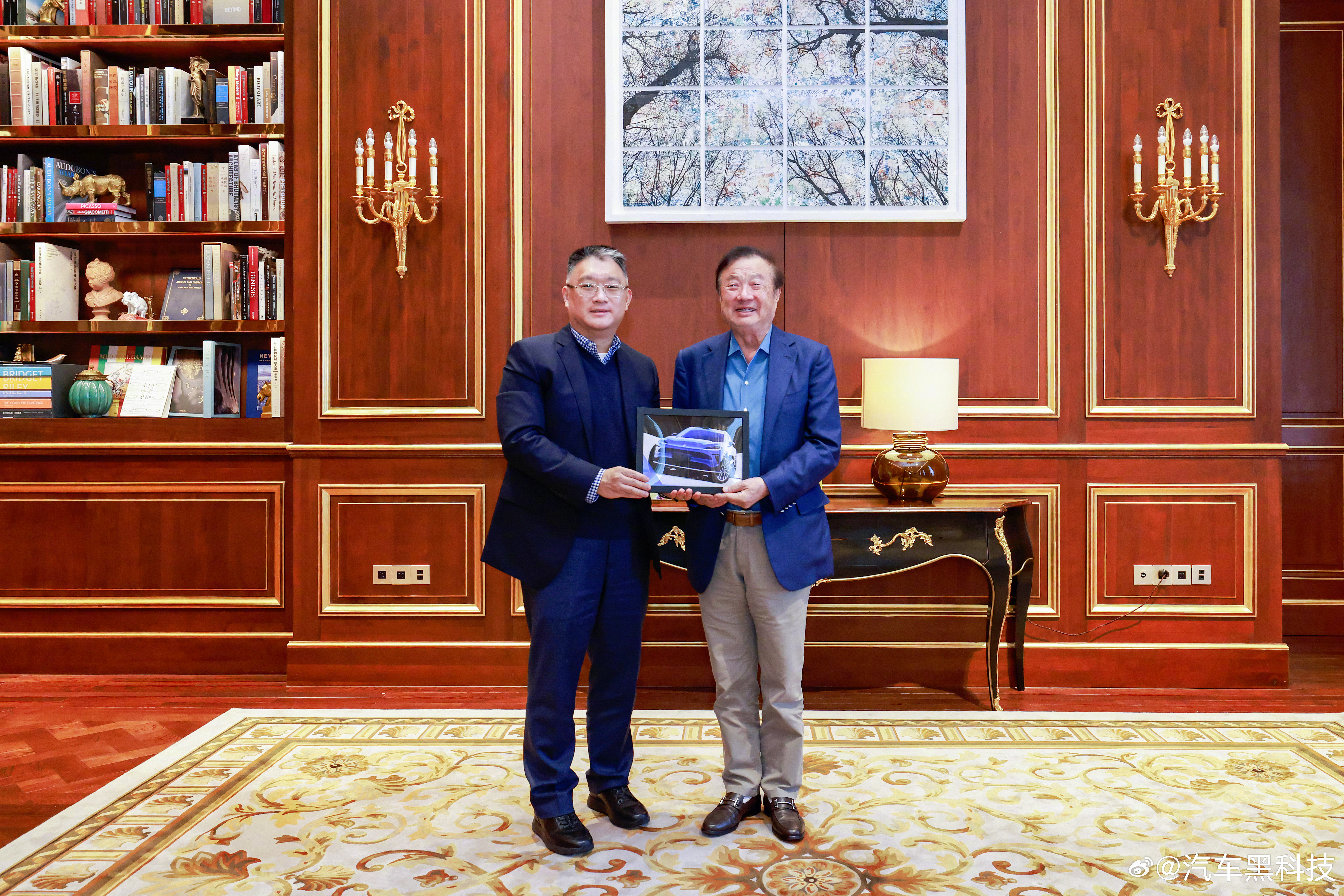 上汽集团贾健旭拜访任正非  2026年1月8日，上汽集团总裁贾健旭先生率团队赴深