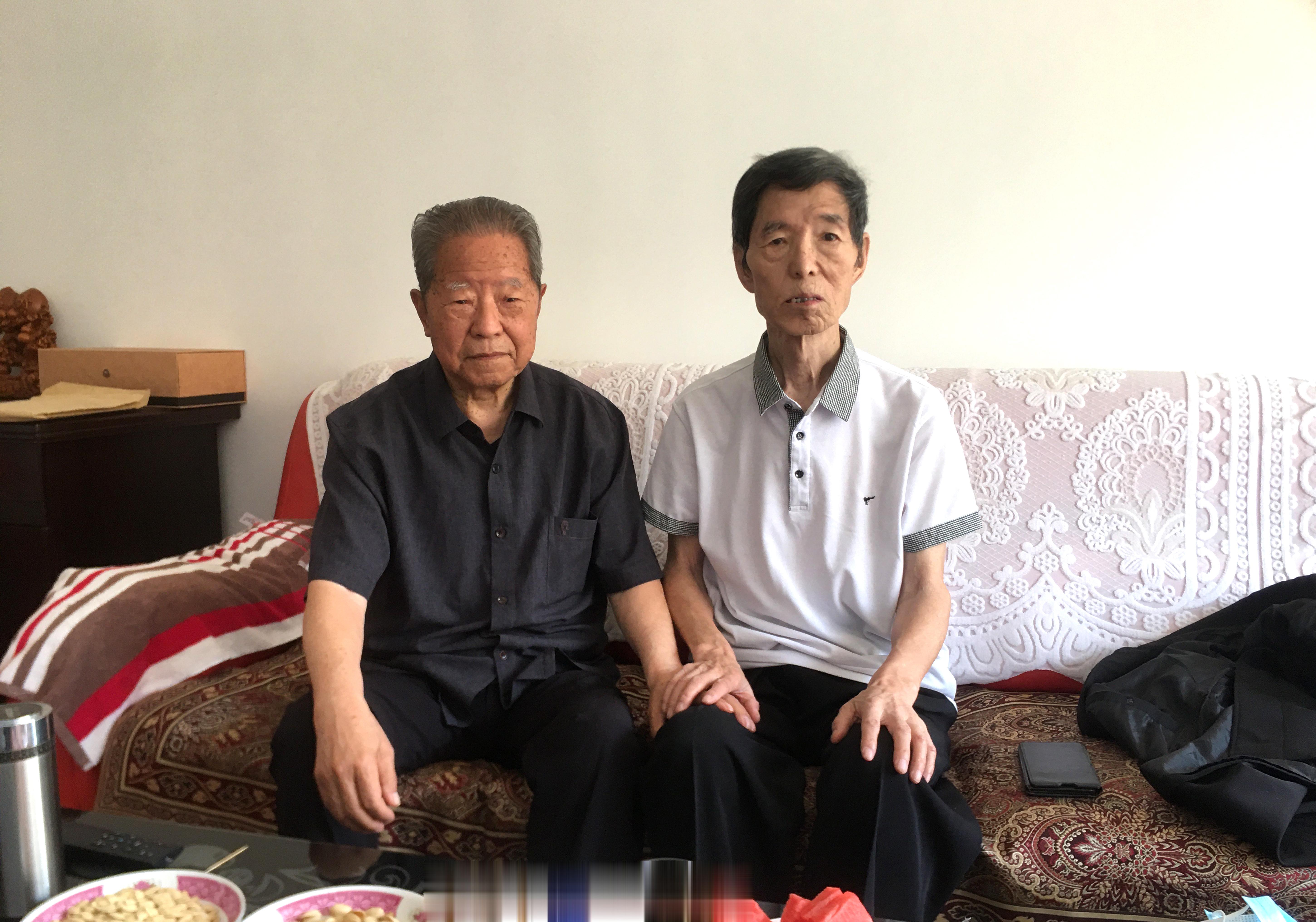 从去年就想去遵化城看望一下谢久增先生，策划多次，直到今天才实现。   1977年