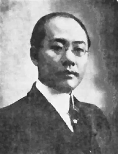 1934年，红军在中央苏区节节败退，眼看就要弹尽粮绝，被逼得没路可走，谁能想到，