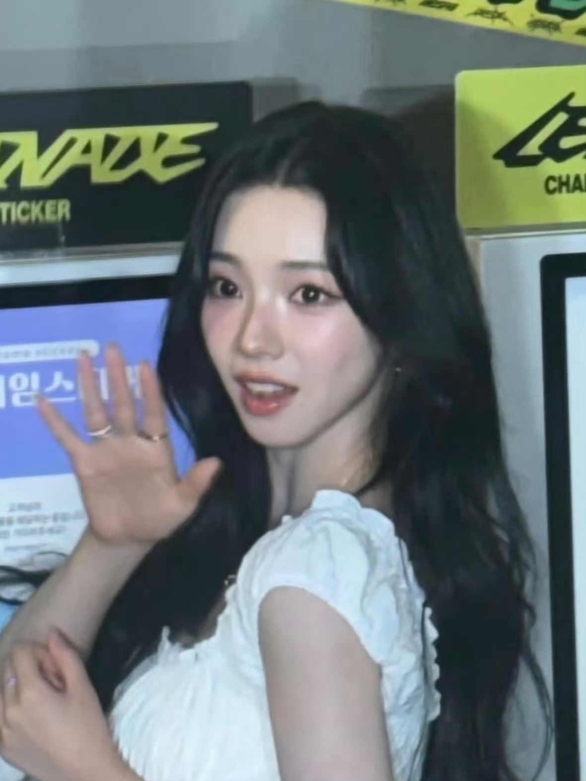 怎么有人在低像素里长成这样 这真的不是漫画吗…. 